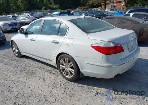 2011 Hyundai Genesis 4.6 z USA, uszkodzony, nr VIN KMHGC4DF2BU114746